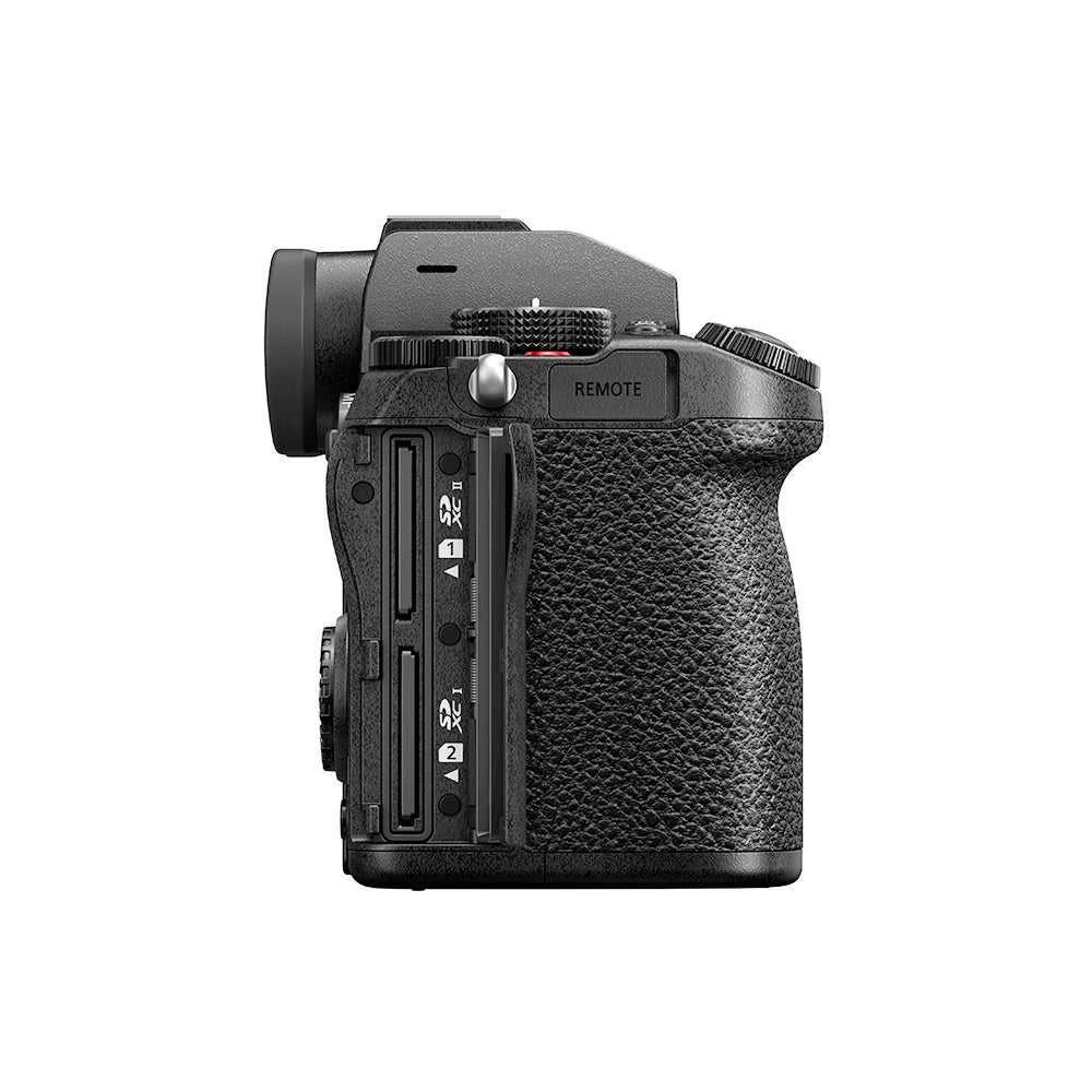 Panasonic Lumix S5D Body with Lumix S 28-200mm F4-7.1 lens