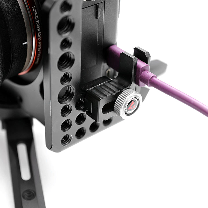 Vlogger HDMI and USB-C Cable Clamp Built-in Quick Adjust Screw