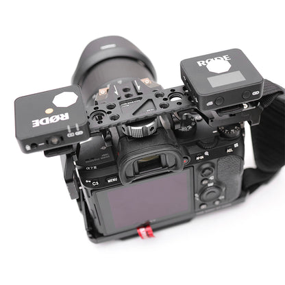 Vlogger Dual Cold Shoe Bracket Extension Bar with Built-in 1/4" and 3/8" Threads